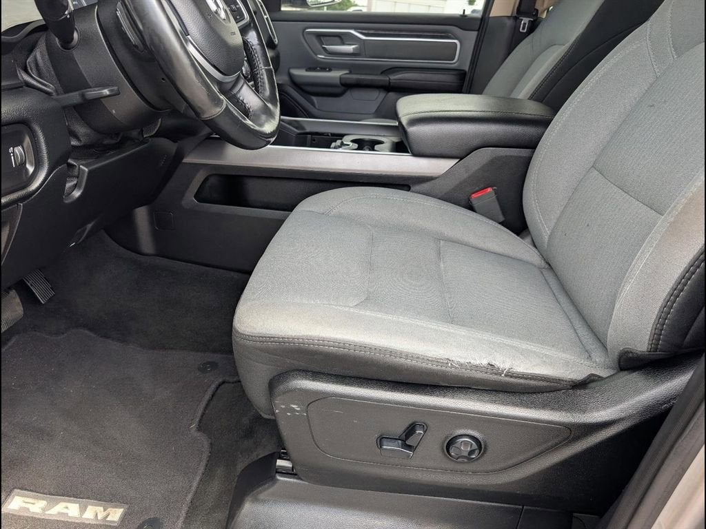 2020 RAM 1500 Big Horn Quad Cab 4x2 6'4" Box