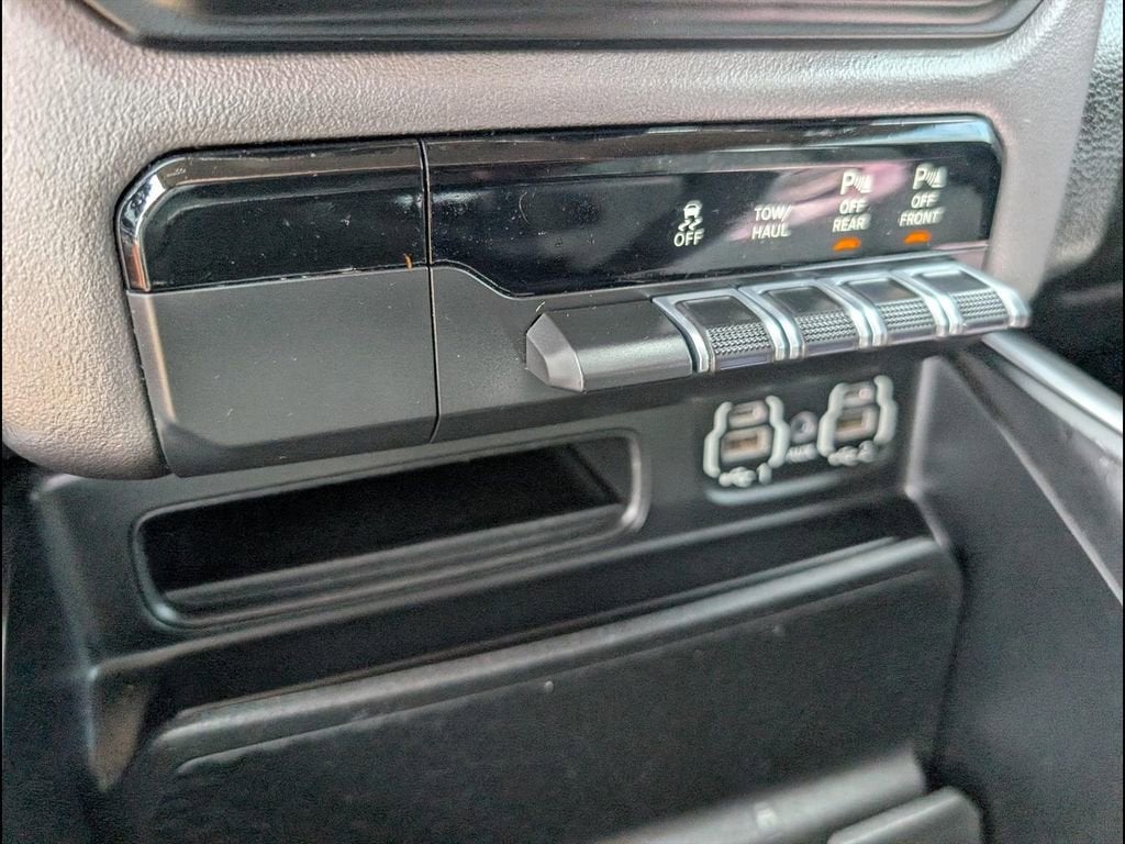 2020 RAM 1500 Big Horn Quad Cab 4x2 6'4" Box