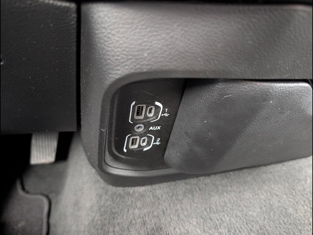 2023 RAM 1500 Big Horn Crew Cab 4x2 5'7" Box