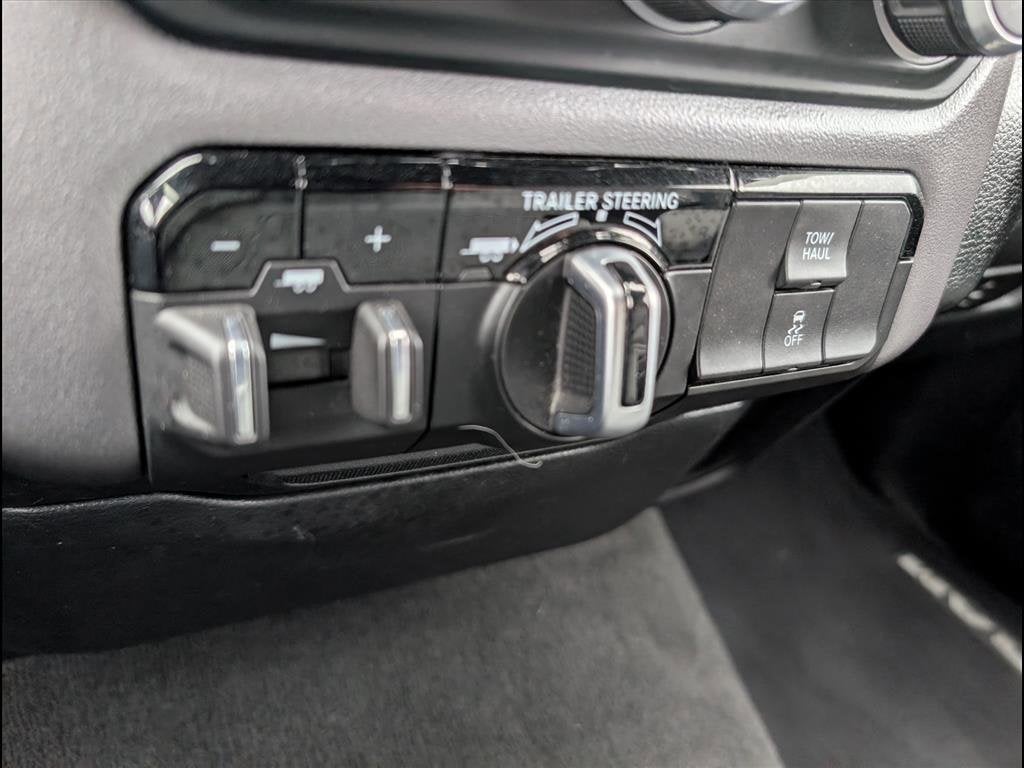 2023 RAM 1500 Big Horn Crew Cab 4x2 5'7" Box