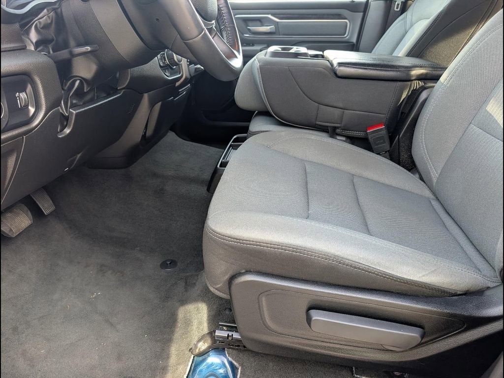 2022 RAM 1500 Big Horn Crew Cab 4x4 5'7" Box