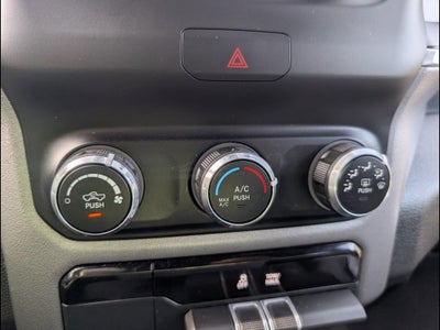 2022 RAM 1500 Big Horn Crew Cab 4x4 5'7" Box