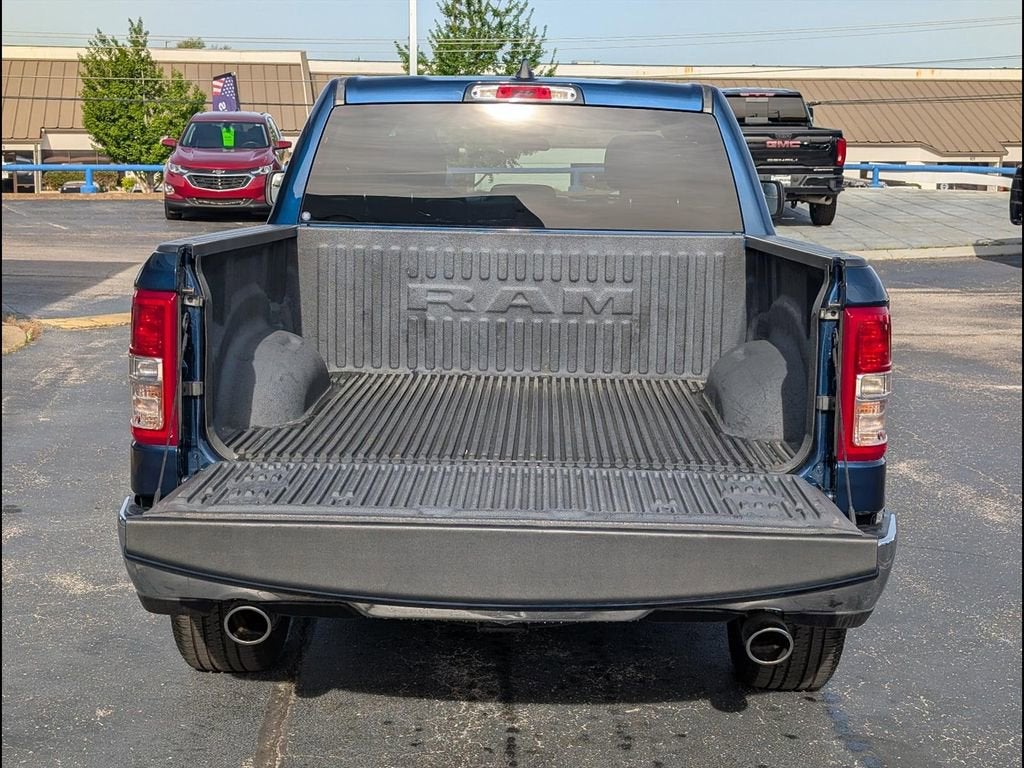 2022 RAM 1500 Big Horn Crew Cab 4x4 5'7" Box