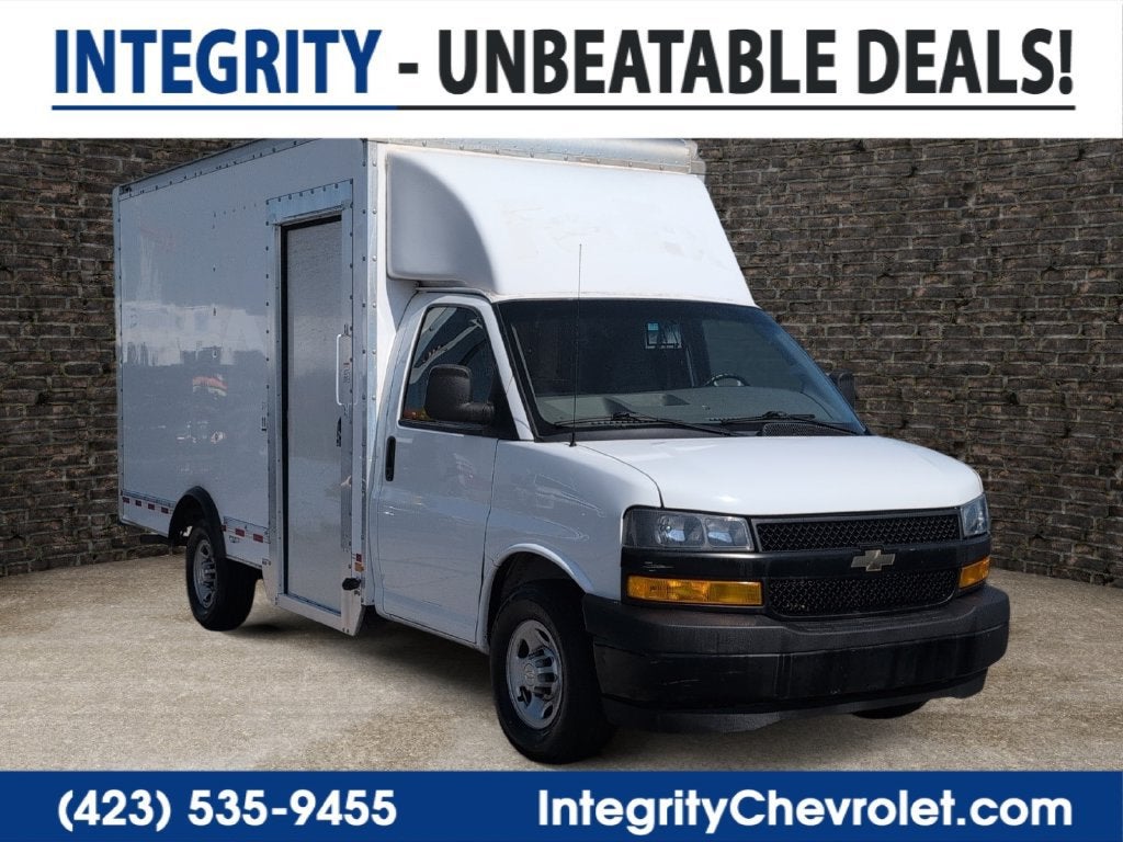 2023 Chevrolet Express Cutaway