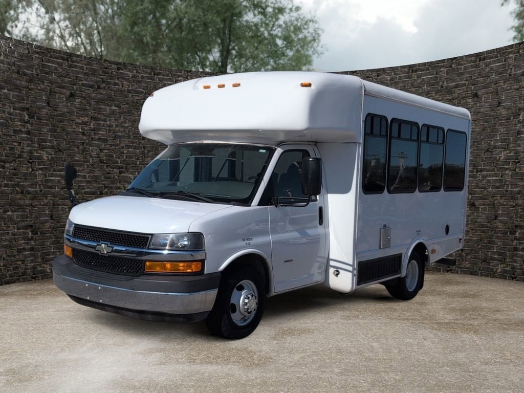 2015 Chevrolet Express Cutaway 3500 Diesel