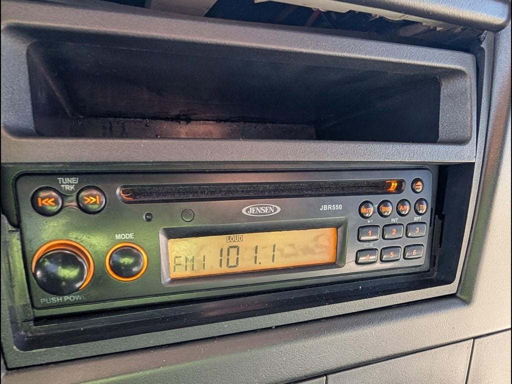 2015 Chevrolet Express Cutaway 3500 Diesel