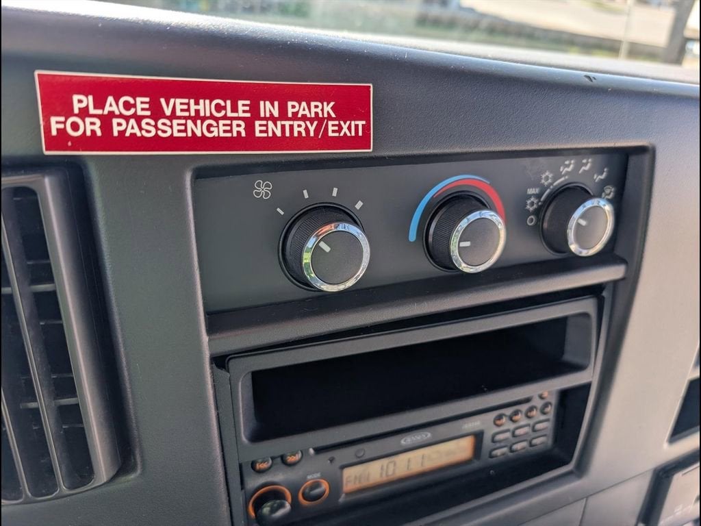 2015 Chevrolet Express Cutaway 3500 Diesel