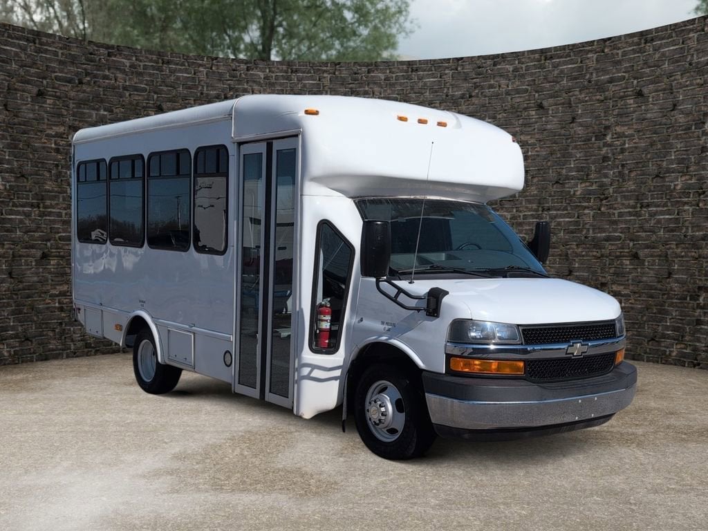 2015 Chevrolet Express Cutaway 3500 Diesel