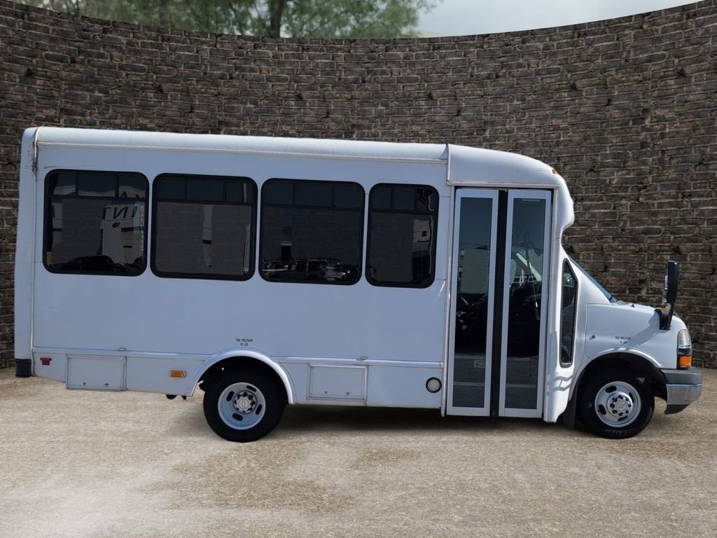 2015 Chevrolet Express Cutaway 3500 Diesel