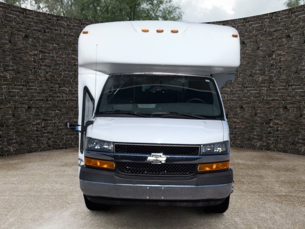2015 Chevrolet Express Cutaway 3500 Diesel