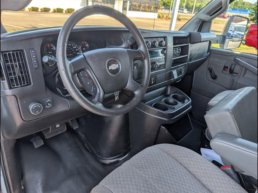 2016 Chevrolet Express Cutaway 3500 3500