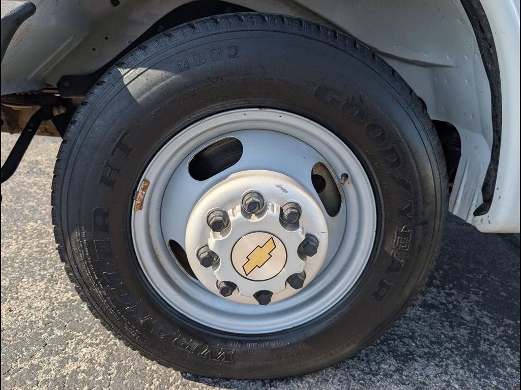 2016 Chevrolet Express Cutaway 3500 3500