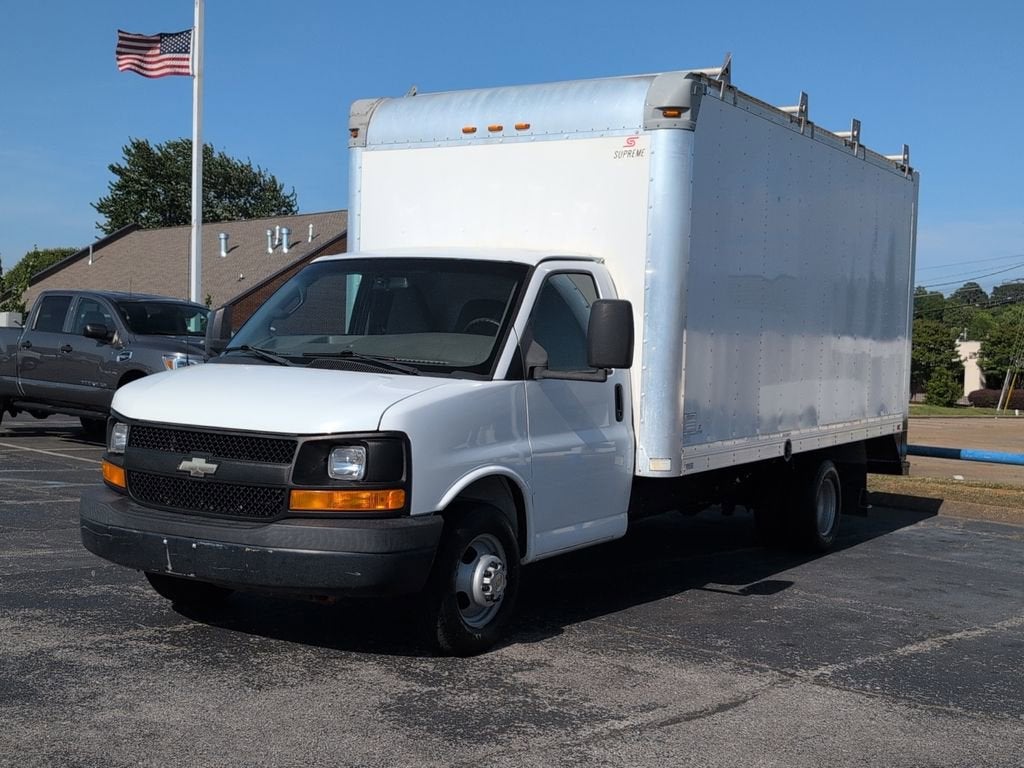 2016 Chevrolet Express Cutaway 3500 3500