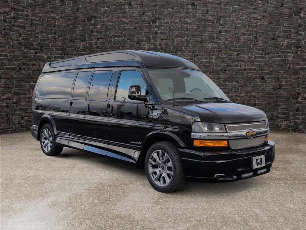 2025 Chevrolet Express Cargo 2500 WT