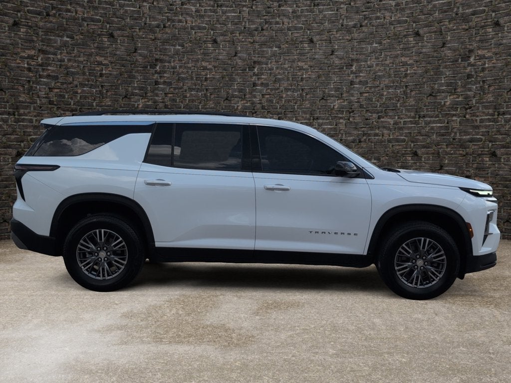 2024 Chevrolet Traverse LT