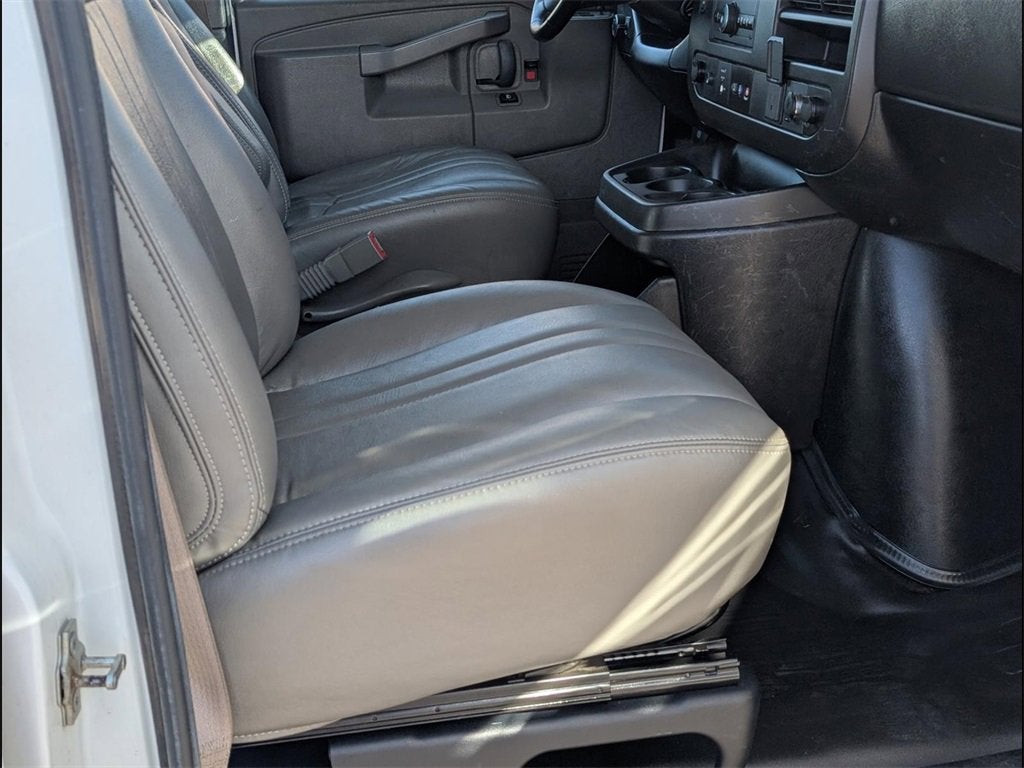 2023 GMC Savana Cargo 2500 Work Van