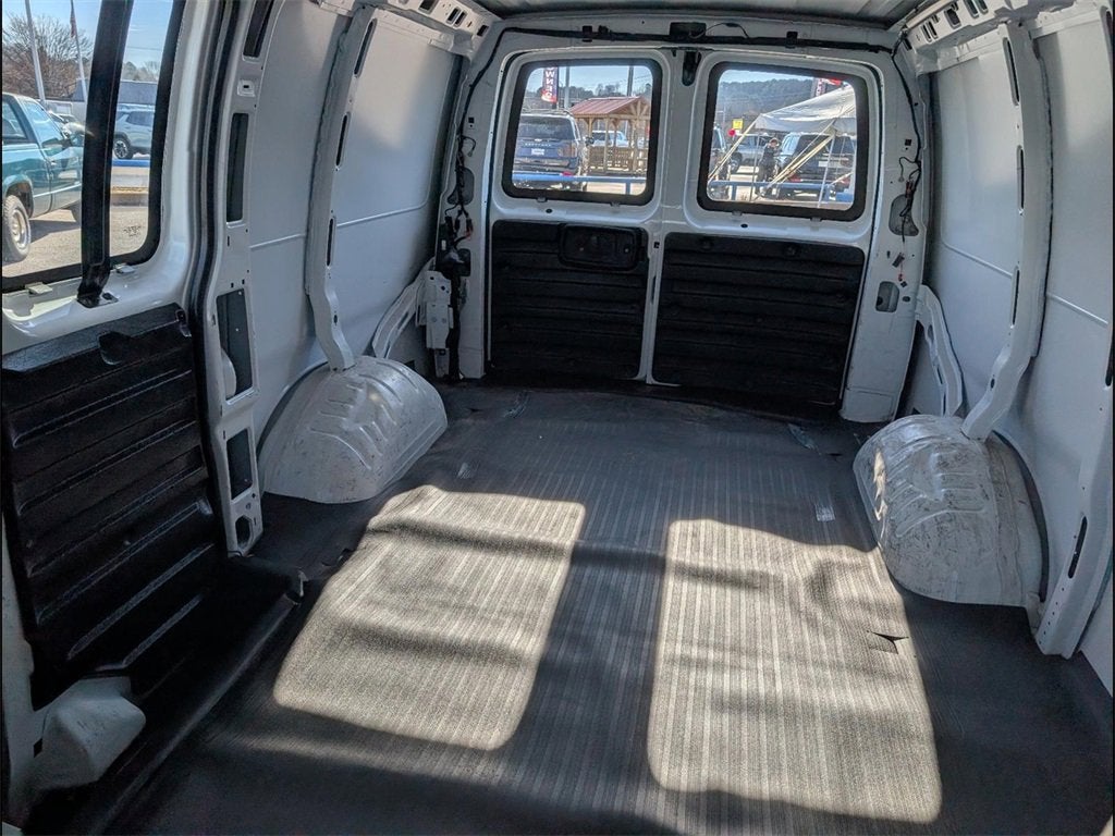 2023 GMC Savana Cargo 2500 Work Van