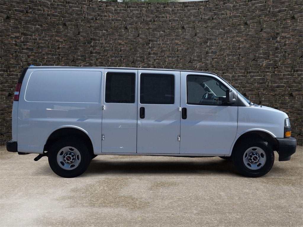 2023 GMC Savana Cargo 2500 Work Van