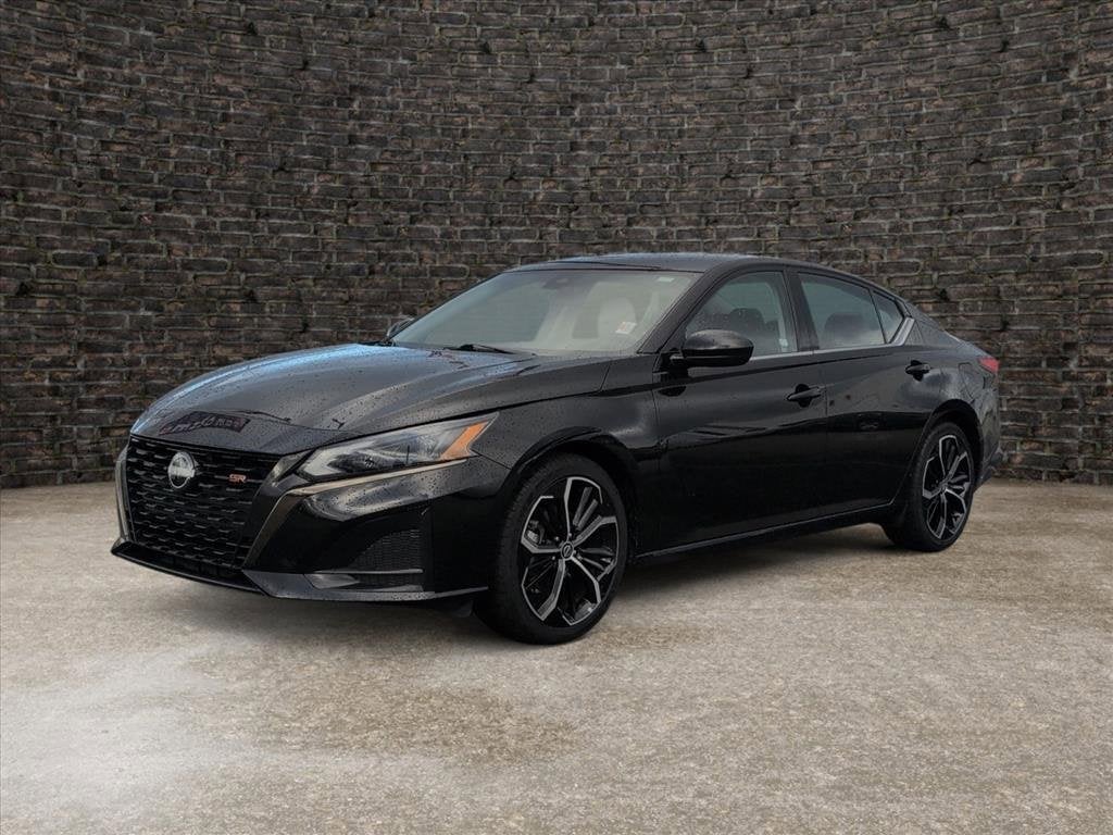2023 Nissan Altima SR FWD