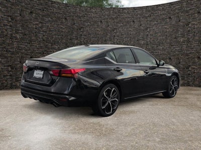 2023 Nissan Altima SR FWD