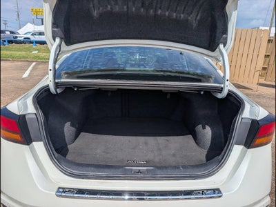 2020 Nissan Altima SR FWD