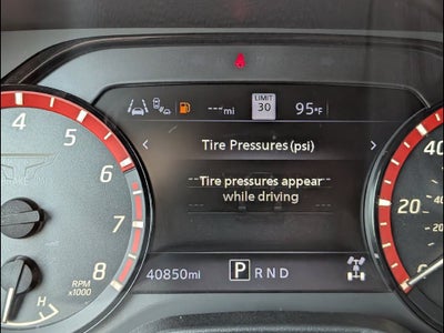 2024 Nissan TITAN Crew Cab PRO-4X 4x4