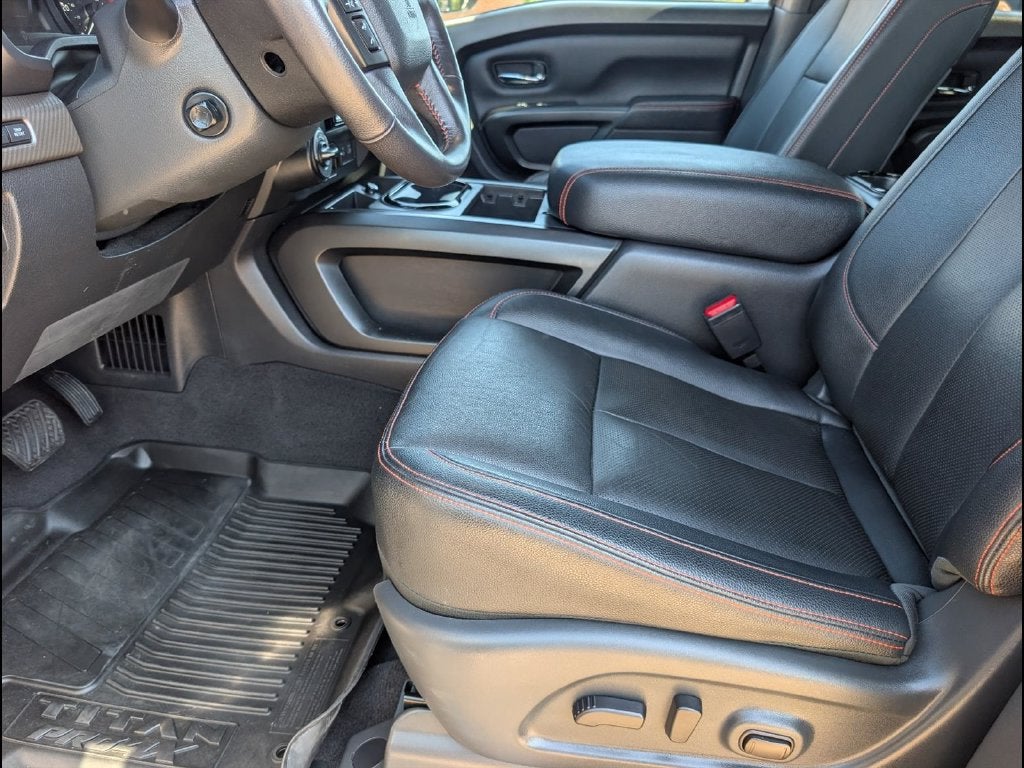 2024 Nissan TITAN Crew Cab PRO-4X 4x4