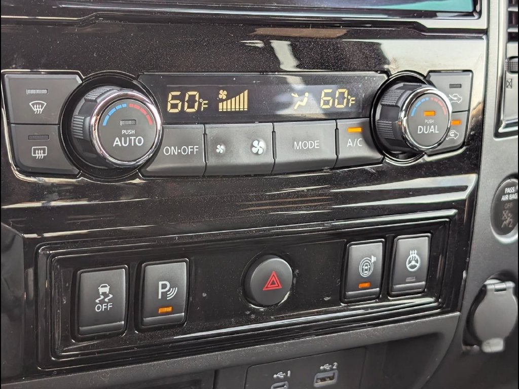 2024 Nissan TITAN Crew Cab PRO-4X 4x4