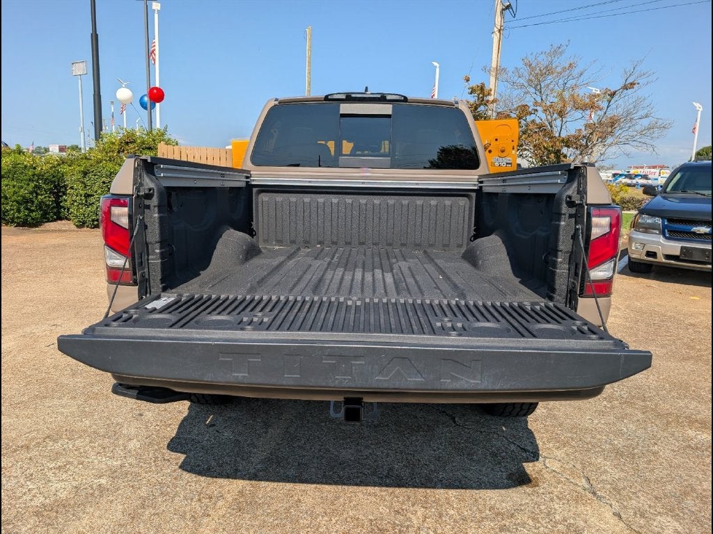 2024 Nissan TITAN Crew Cab PRO-4X 4x4
