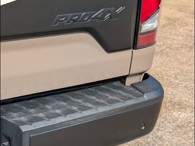 2024 Nissan TITAN Crew Cab PRO-4X 4x4