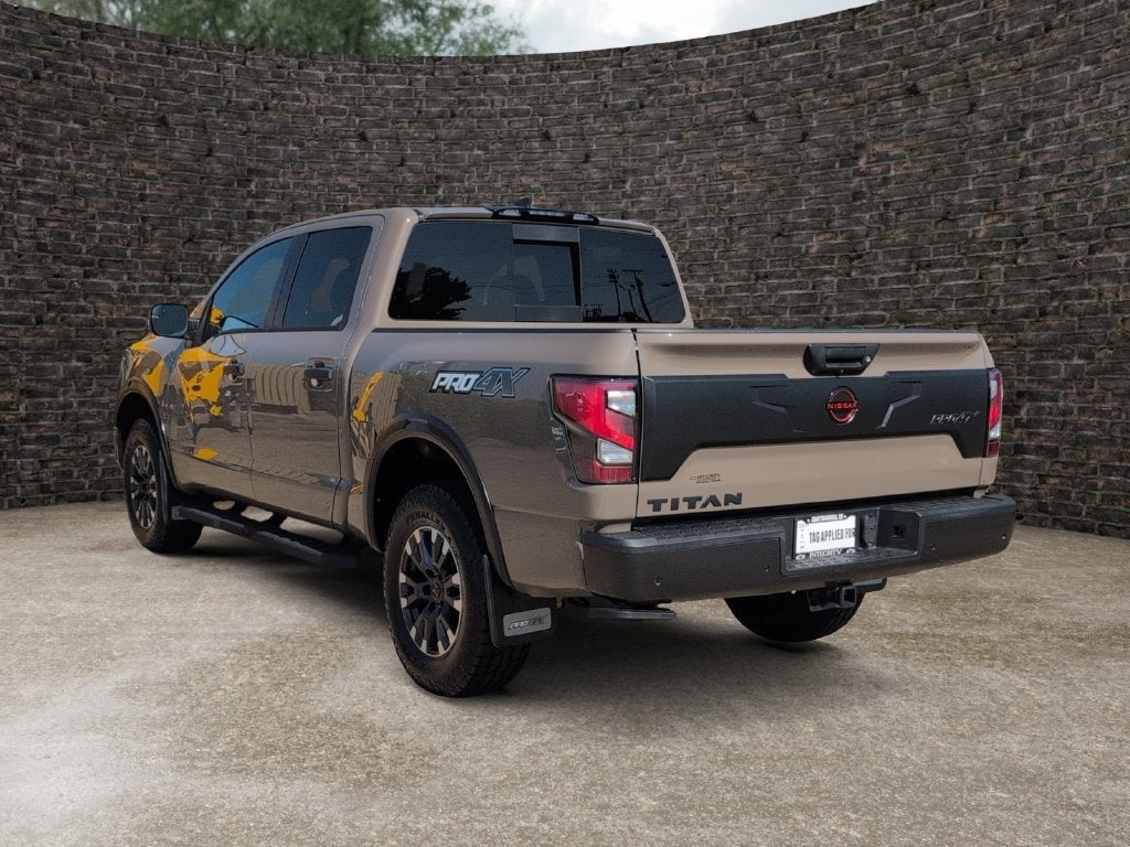 2024 Nissan TITAN Crew Cab PRO-4X 4x4