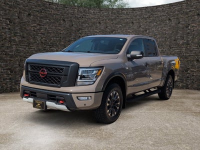 2024 Nissan TITAN Crew Cab PRO-4X 4x4