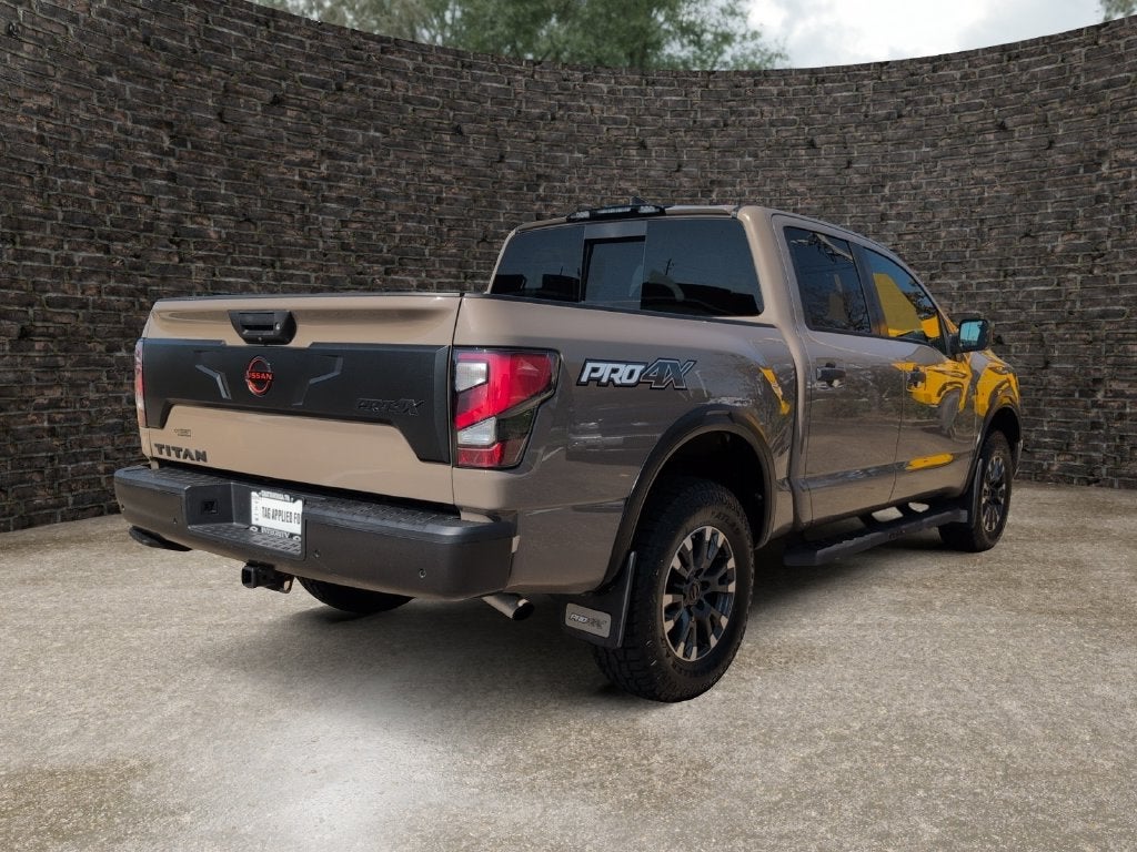 2024 Nissan TITAN Crew Cab PRO-4X 4x4