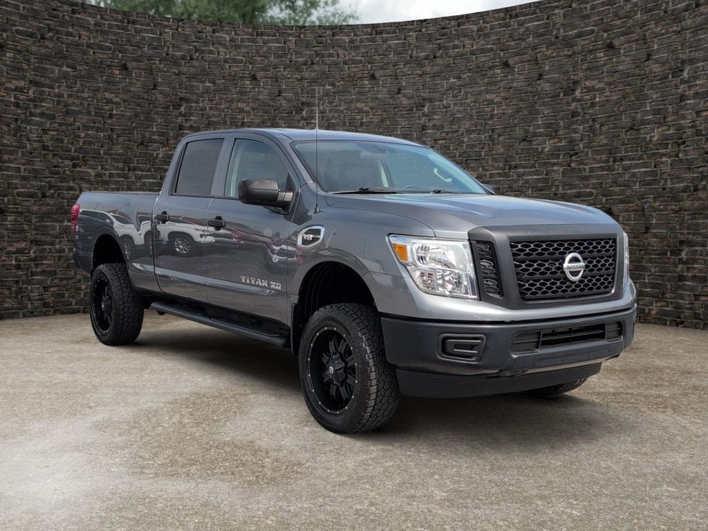 2018 Nissan TITAN XD S Gas