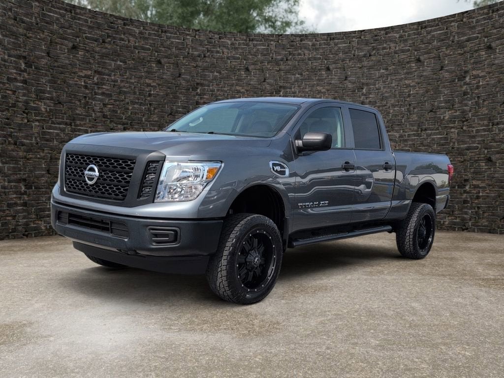 2018 Nissan TITAN XD S Gas