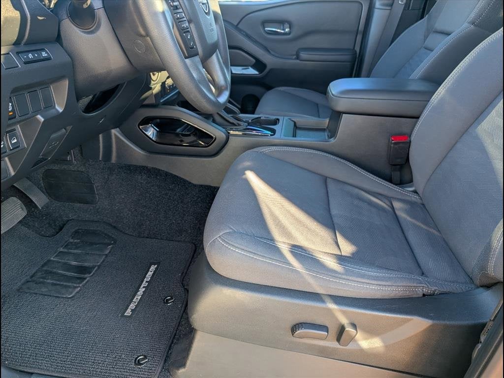 2023 Nissan Frontier Crew Cab SV 4x4