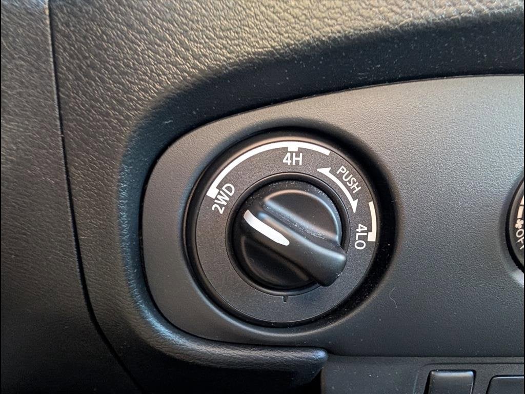 2023 Nissan Frontier Crew Cab SV 4x4