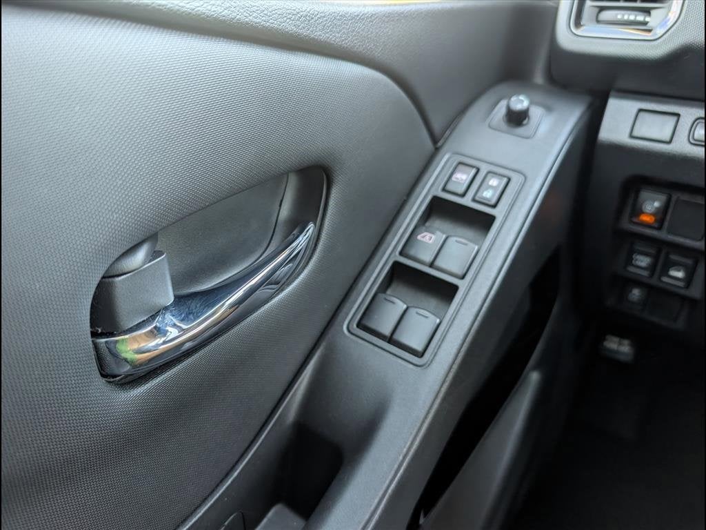 2023 Nissan Frontier Crew Cab SV 4x4