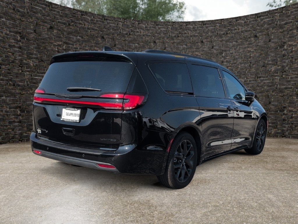 2025 Chrysler Pacifica Limited