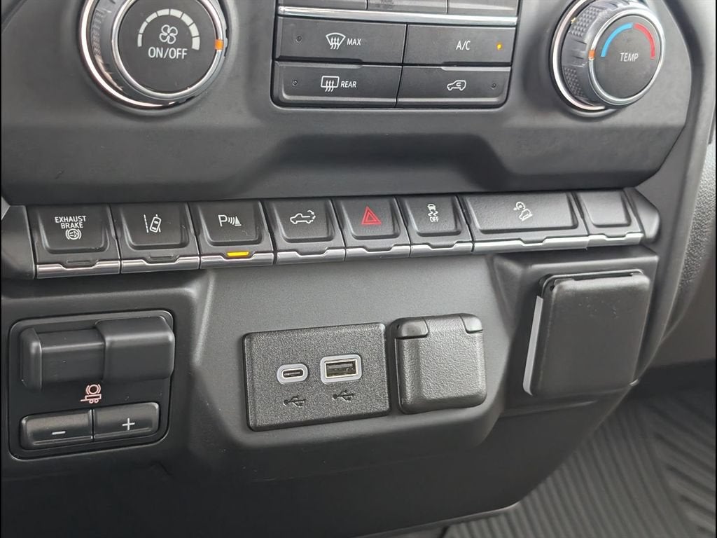 2024 Chevrolet Silverado 2500 HD Custom
