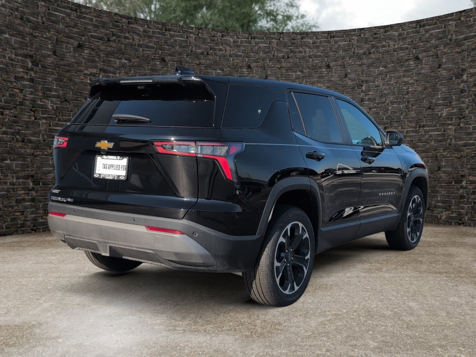 2027 Chevrolet Equinox LT - Photo 7