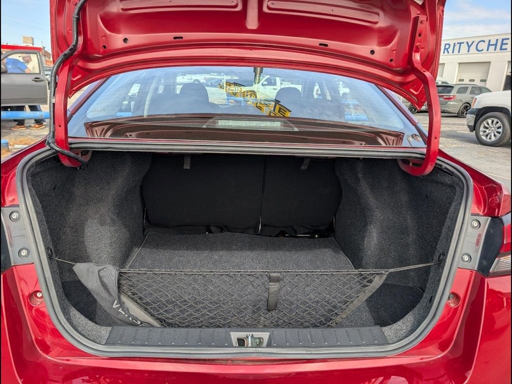 2025 Nissan Versa 1.6 SR