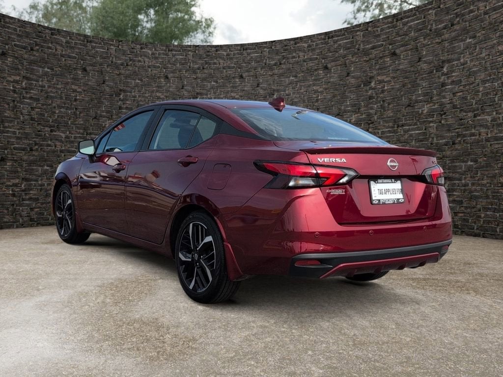 2025 Nissan Versa 1.6 SR