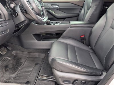 2022 Nissan Rogue SV FWD