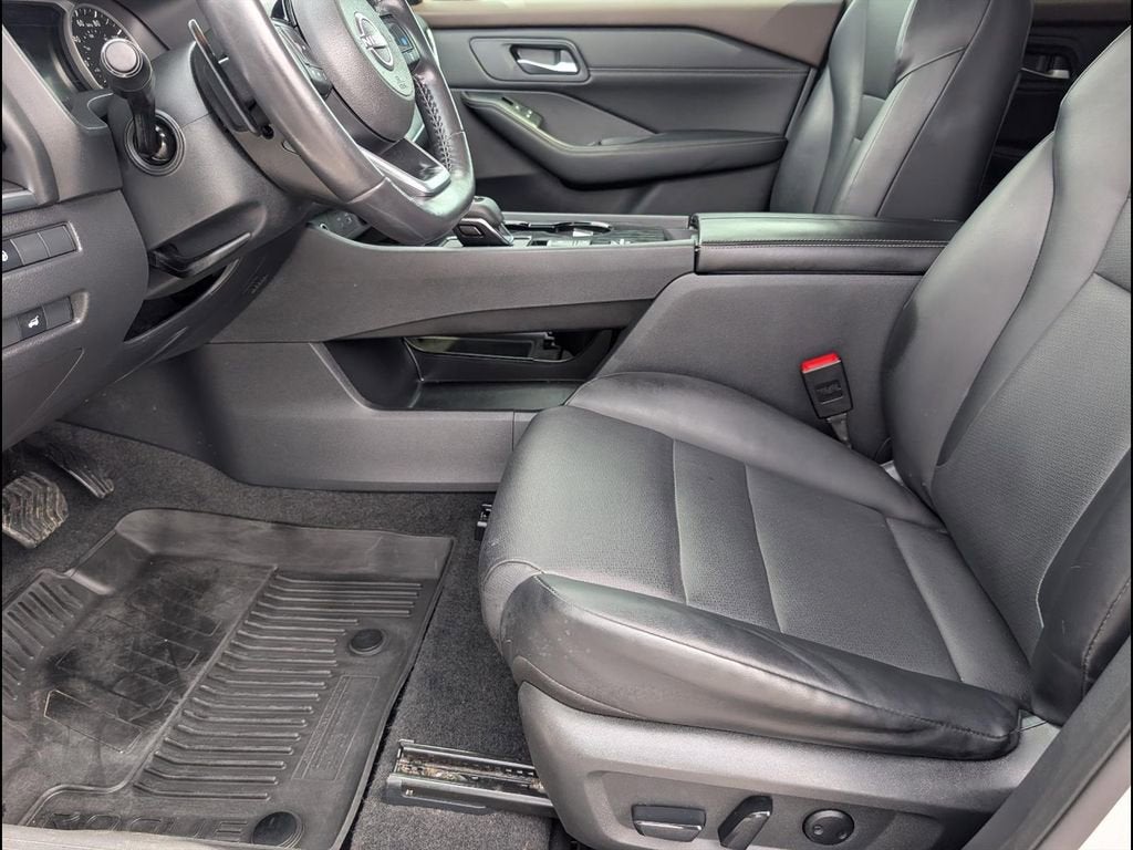 2022 Nissan Rogue SV FWD