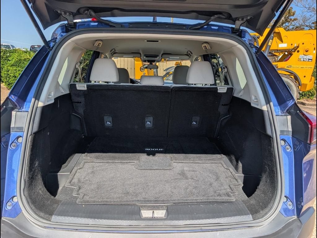 2023 Nissan Rogue SV FWD