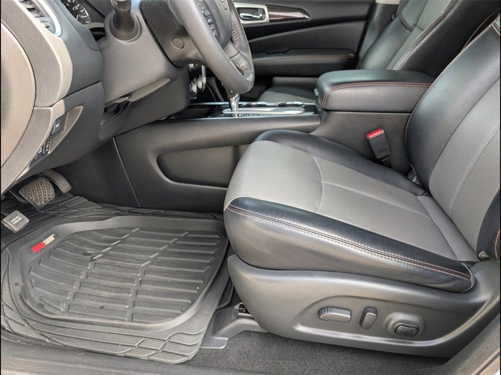 2020 Nissan Pathfinder SL 2WD