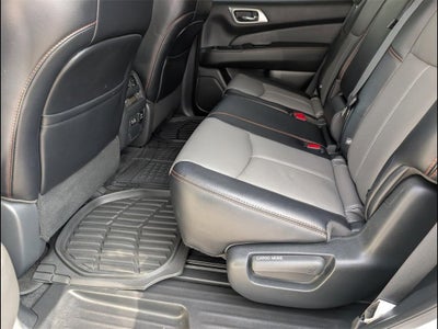 2020 Nissan Pathfinder SL 2WD