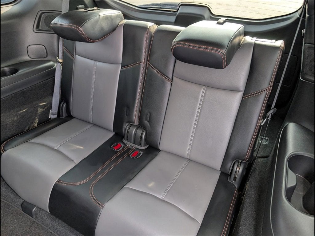 2020 Nissan Pathfinder SL 2WD