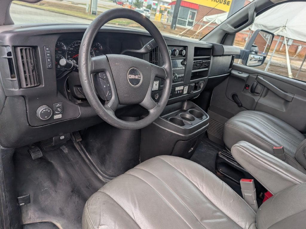 2018 GMC Savana Cutaway 3500 3500 Van 177"